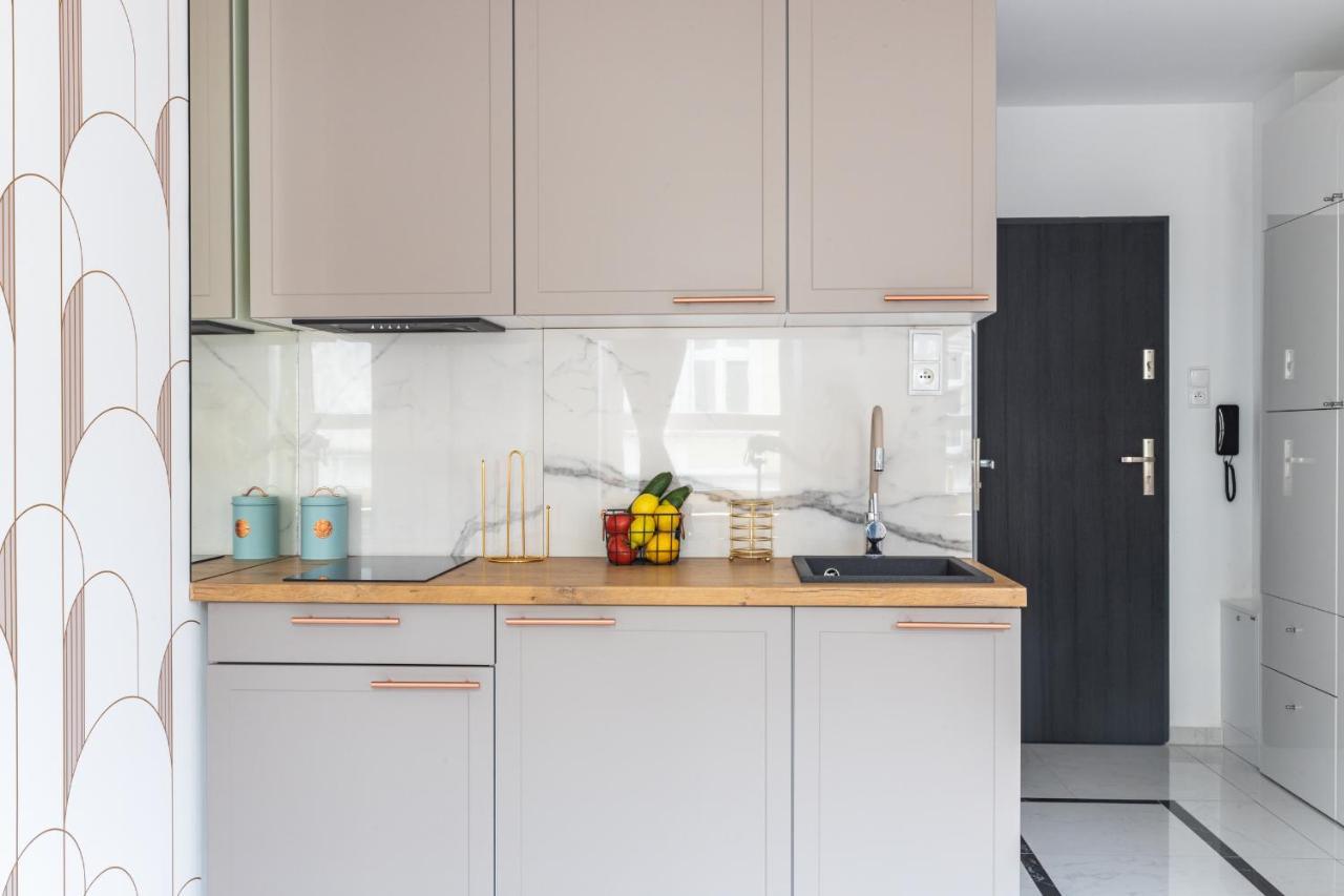 Moveen! Wynajem Apartamentow We Wroclawiu! 10 Minut Od Centrum Exterior photo