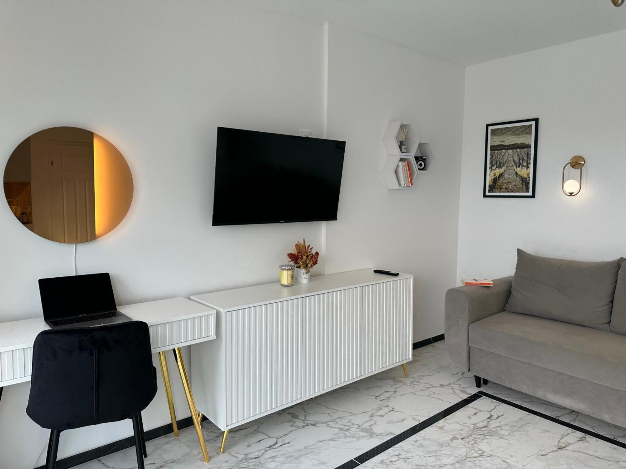 Moveen! Wynajem Apartamentow We Wroclawiu! 10 Minut Od Centrum Exterior photo