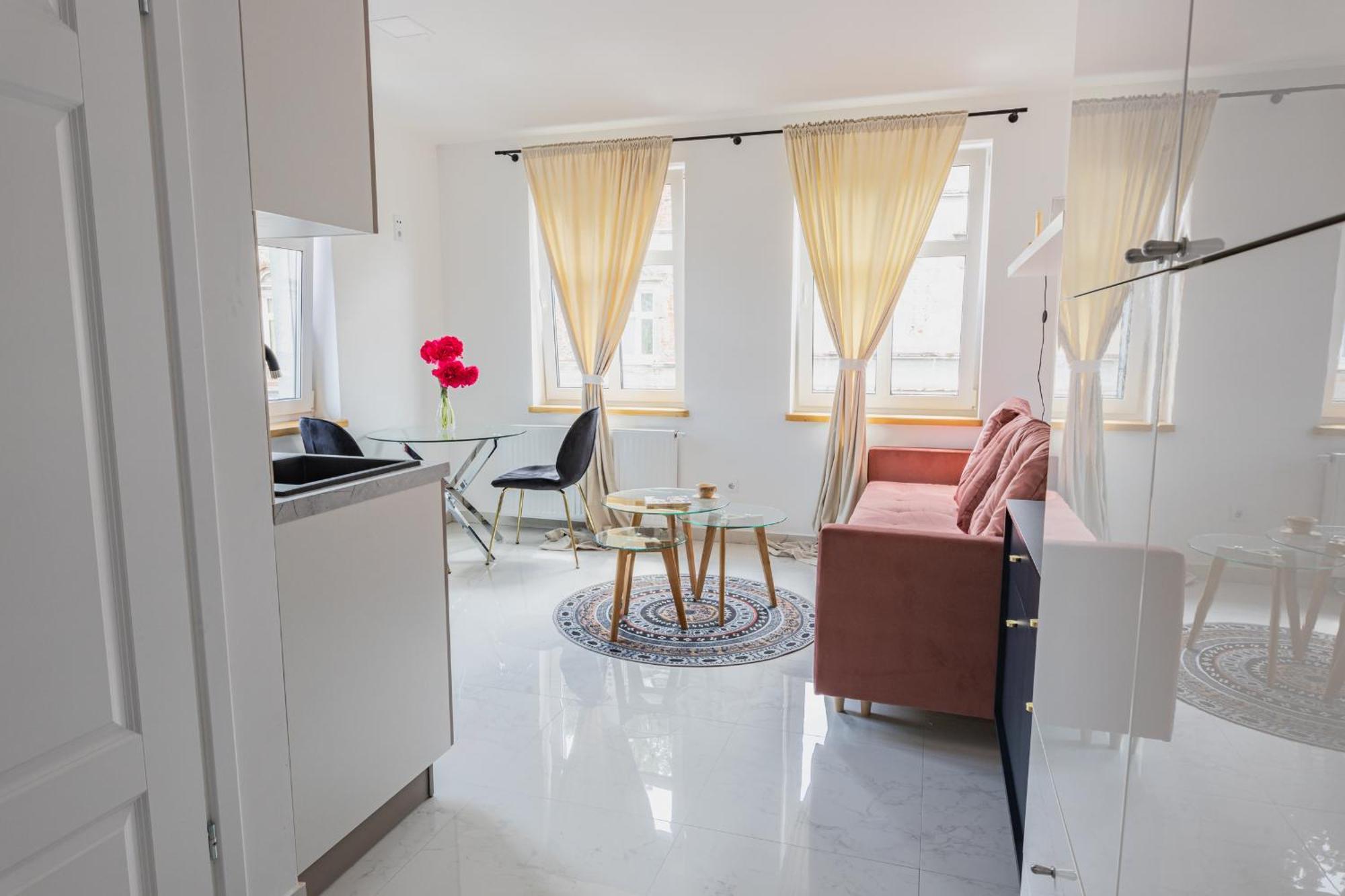 Moveen! Wynajem Apartamentow We Wroclawiu! 10 Minut Od Centrum Exterior photo